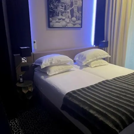 Hotel Elysées 3*