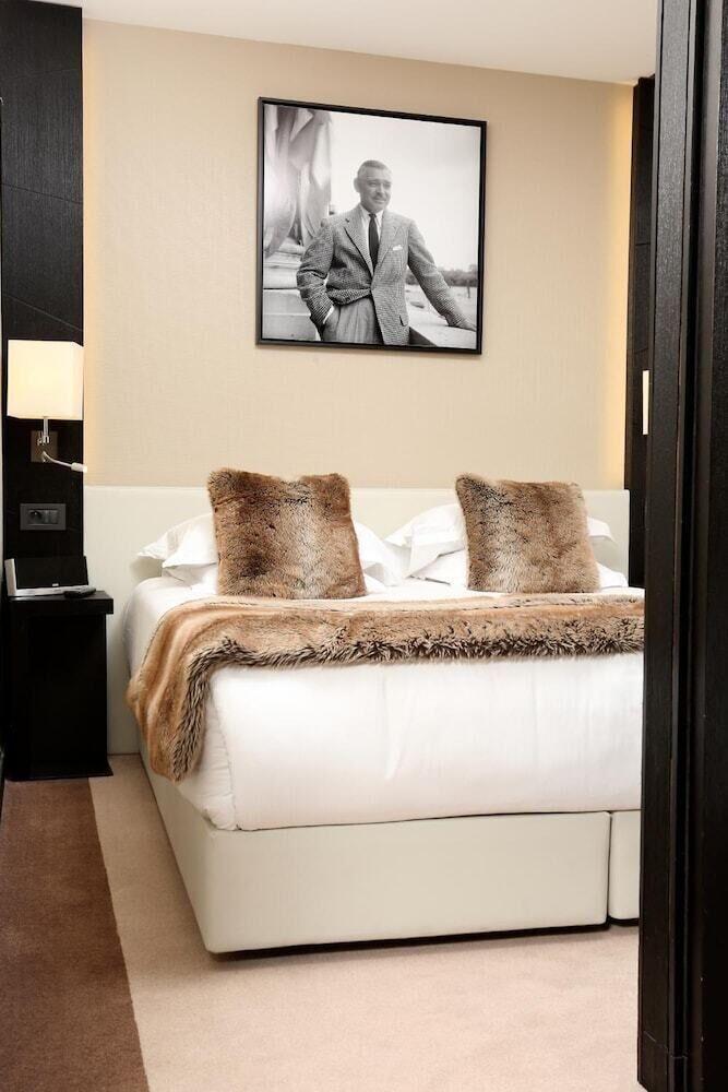 Elysées 3* Parigi