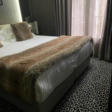 Elysées 3* Parigi